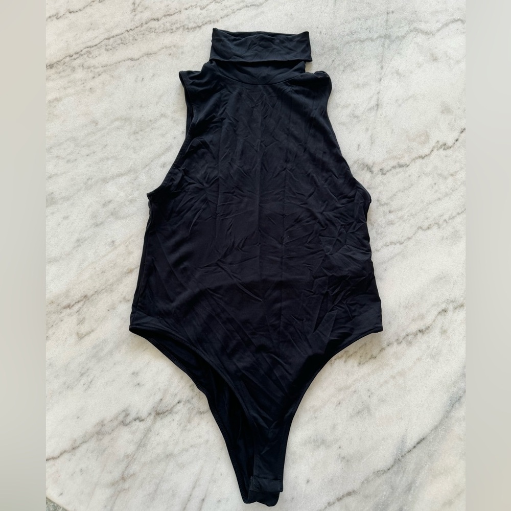 Zara Black Sleeveless Bodysuit